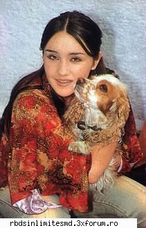 FOTOGALERIE: Dul antes de Rebelde - D Dul cu unul din catelusii ei - Dulce Maria
