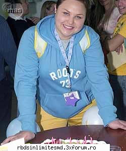 celina este grasutza draguta care este marcata arata celelalte fete.